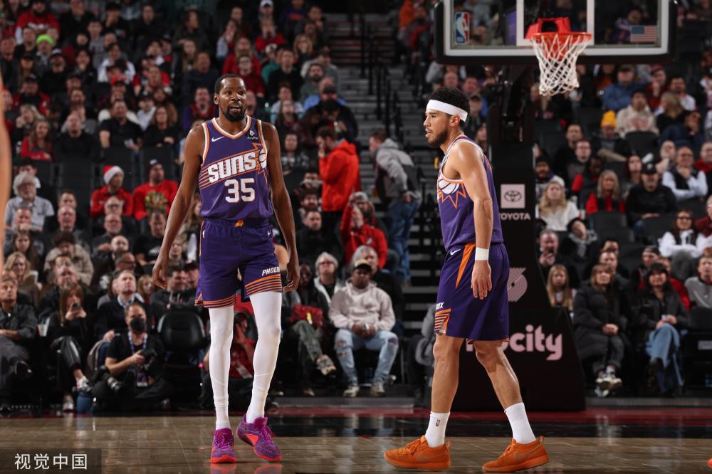 同时保持自 同时保持自